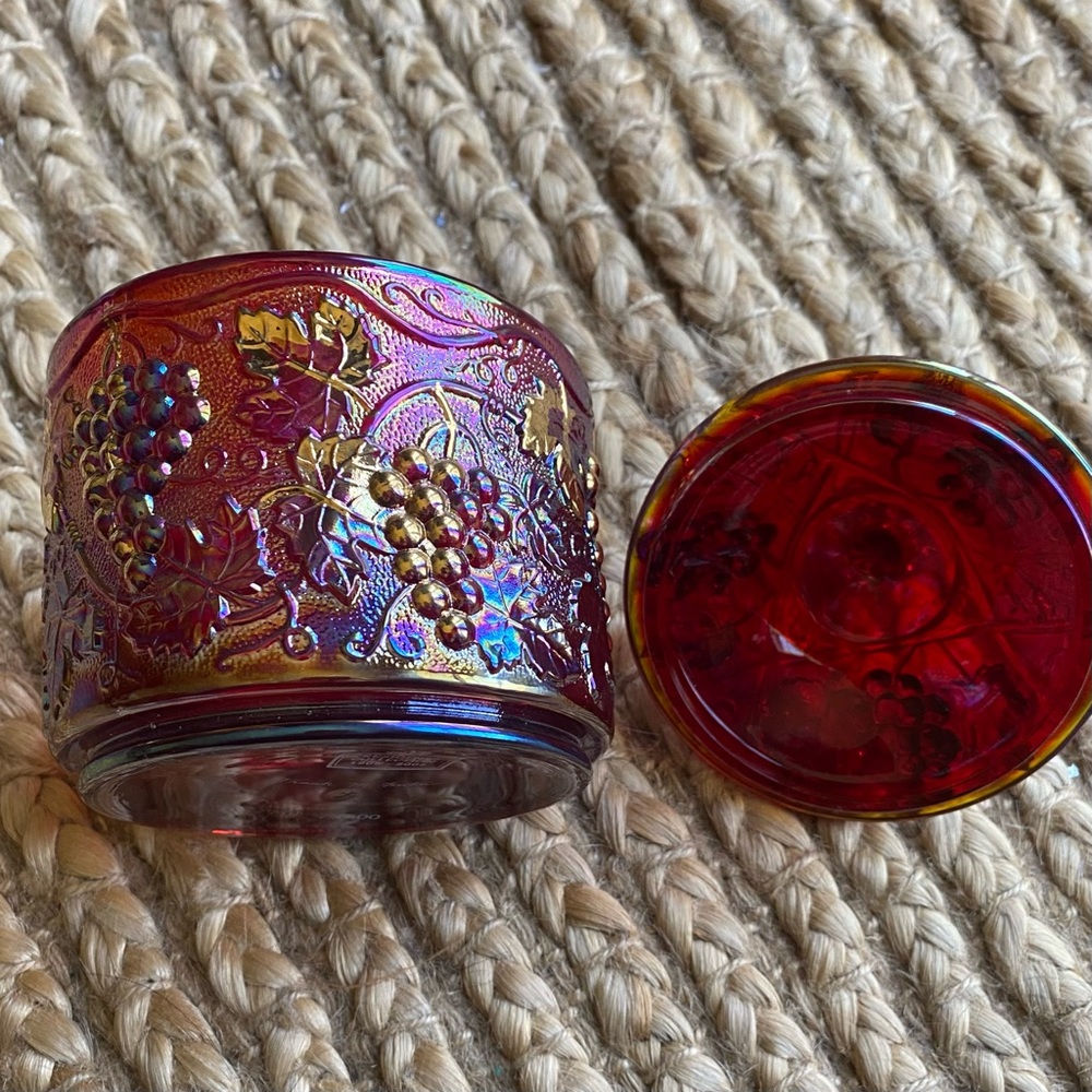 FENTON ART GLASS PRESIDENT’S COLLECTION LTD EDITION COVERED BOX W/ GRAPE… - Picture 9 of 14